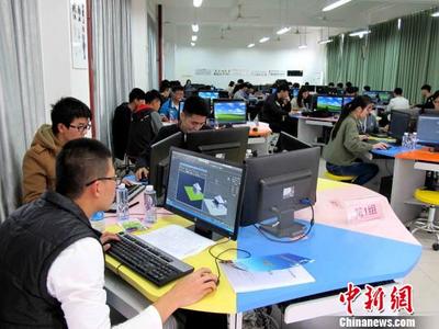 廈門(mén)軟件業(yè)異軍突起 業(yè)界吁創(chuàng)新思維培養(yǎng)人才(組圖)